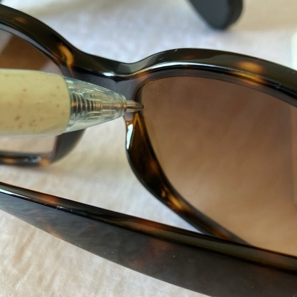 Coach: Rita (L923) Dark Tortoise Sunglasses- Case & Microfiber Cloth - Picture 14 of 16